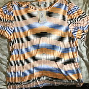 LulaRoe olive tulip sleeve t